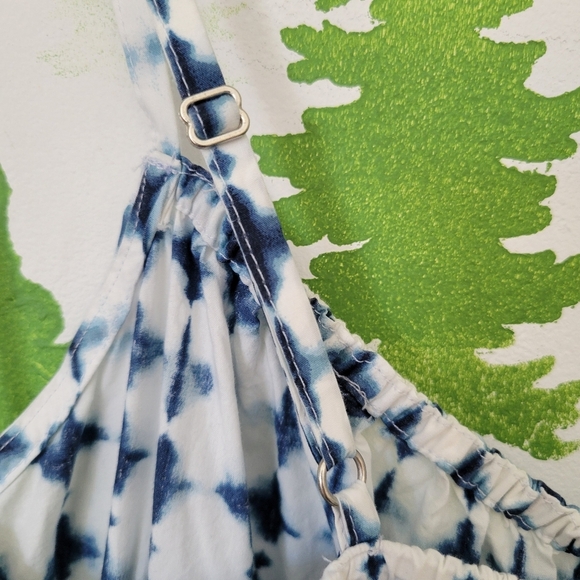 New A.n.a Smocked Sleeveless Dress. - Picture 4 of 9